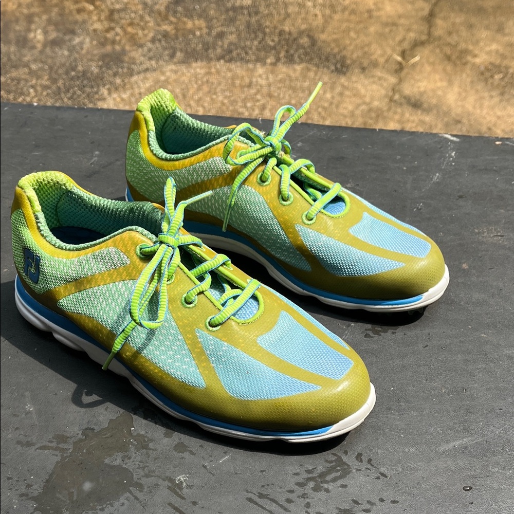 FootJoy EmPower spikeless Green and Blue golf Shoes 98001 sz. 7